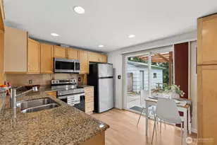 15729 Midvale Ave N, Shoreline, WA 98133 - Photo 4