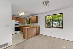 8111 NE 157th, Kenmore, WA 98028 - Photo 6