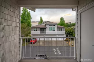 2045 Bobs Hollow Ln, DuPont, WA 98327 - Photo 22