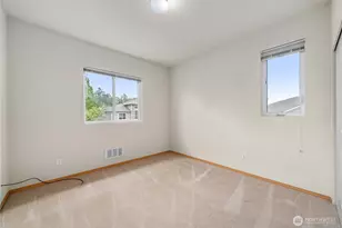 2045 Bobs Hollow Ln, DuPont, WA 98327 - Photo 16