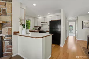 2631 NW 86th St, Seattle, WA 98117 - Photo 10