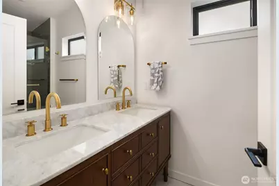 4009 33rd Avenue W #B, Seattle, WA 98199 - Photo 10