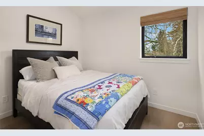 4009 33rd Avenue W #B, Seattle, WA 98199 - Photo 12