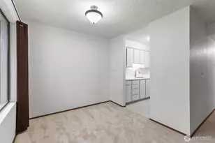 16200 NE 12th Ct, Bellevue, WA 98008 - Photo 12