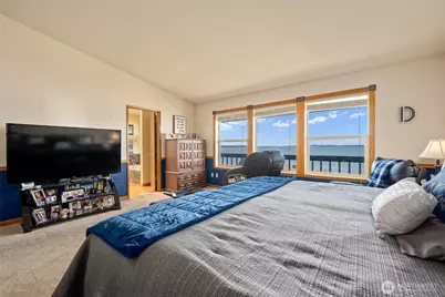 1035 Shorecrest Place, Camano Island, WA 98282 - Photo 30