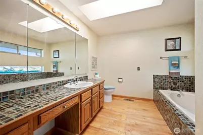 1035 Shorecrest Place, Camano Island, WA 98282 - Photo 32