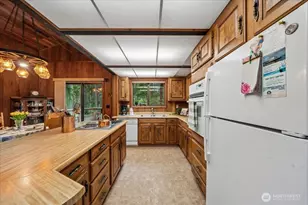 10606 Olympic Dr, Anderson Island, WA 98303 - Photo 18
