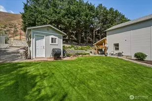 2432 Jeffrey Ct, Wenatchee, WA 98801 - Photo 32