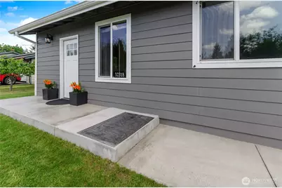 32318 110th Avenue SE, Auburn, WA 98092 - Photo 2