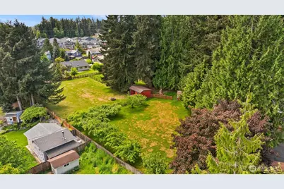8725 124th Street E, Puyallup, WA 98373 - Photo 2