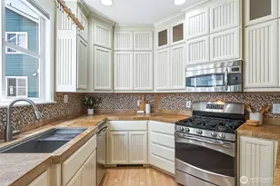 6551 5th Ave NE, Seattle, WA 98115 - Photo 6