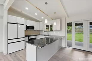 627 SW Normandy Rd, Normandy Park, WA 98166 - Photo 6