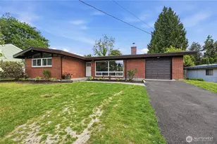 627 SW Normandy Rd, Normandy Park, WA 98166 - Photo 1