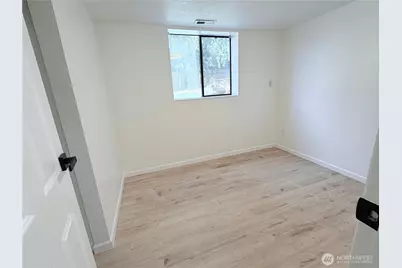 904 N Waugh Road, Mount Vernon, WA 98273 - Photo 26
