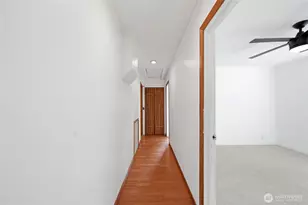 10330 Stone Ave N, Seattle, WA 98133 - Photo 8