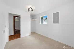 10330 Stone Ave N, Seattle, WA 98133 - Photo 16