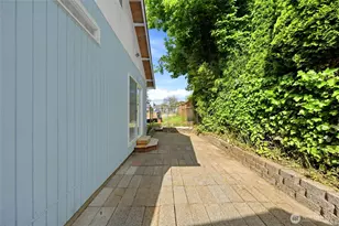 10330 Stone Ave N, Seattle, WA 98133 - Photo 22