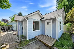 10330 Stone Ave N, Seattle, WA 98133 - Photo 2