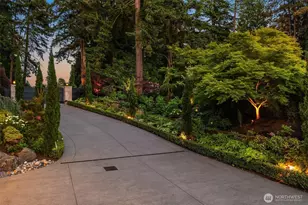 3253 Hunts Point Rd, Bellevue, WA 98004 - Photo 2