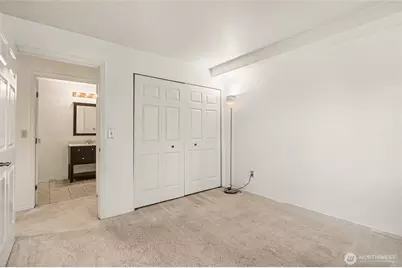 2660 118th Avenue SE #8-203, Bellevue, WA 98005 - Photo 14