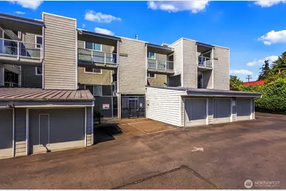 22213 6th Avenue S #203, Des Moines, WA 98198 - Photo 34