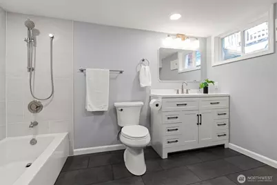 2129 42nd Avenue SW, Seattle, WA 98116 - Photo 18