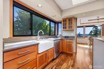 6116 Chennault Beach Drive, Mukilteo, WA 98275 - Photo 12