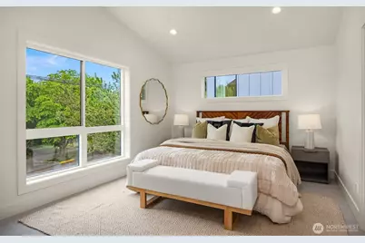 104 NE 44th Street, Seattle, WA 98105 - Photo 6