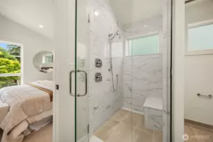 104 NE 44th St, Seattle, WA 98105 - Photo 10