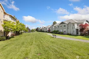 551 241st Ln SE, Sammamish, WA 98074 - Photo 28