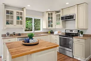 24544 SE 43rd Pl, Sammamish, WA 98029 - Photo 10