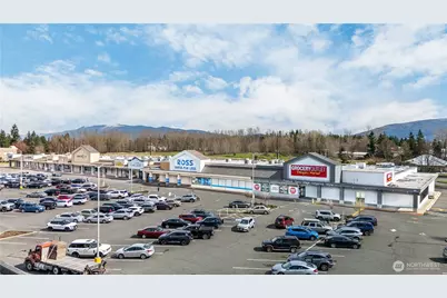 525 E College Way, Mount Vernon, WA 98273 - Photo 2
