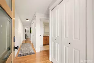 9909 NE 1st, Bellevue, WA 98004 - Photo 2