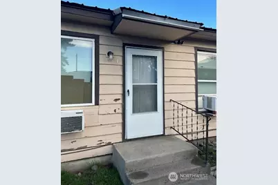 705 N 1st Street, Yakima, WA 98901 - Photo 4
