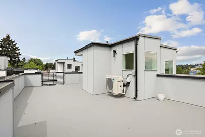 902 N 86th Street, Seattle, WA 98103 - Photo 30