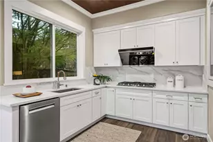 10021 NE 16th Pl, Bellevue, WA 98004 - Photo 20