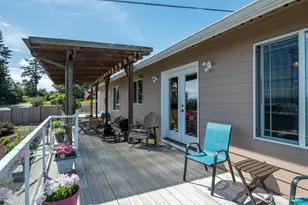 510 Sunnycrest, Camano Island, WA 98282 - Photo 32
