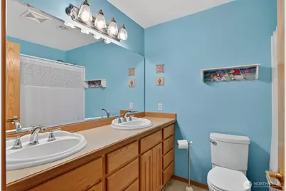 510 Sunnycrest, Camano Island, WA 98282 - Photo 24