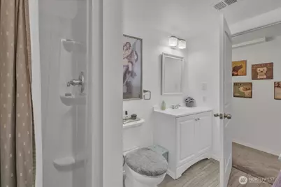 829 Maplewood Avenue, Kent, WA 98030 - Photo 32