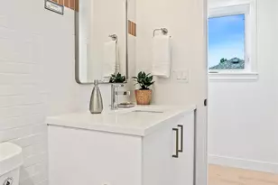8330 24th Ave NW, Seattle, WA 98117 - Photo 16