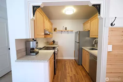 4823 180th Street SW #H-204, Lynnwood, WA 98037 - Photo 2
