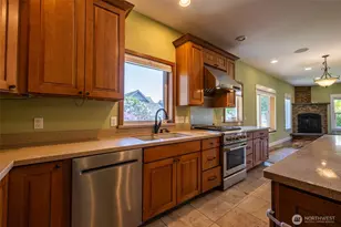 1411 K Ave, Anacortes, WA 98221 - Photo 16