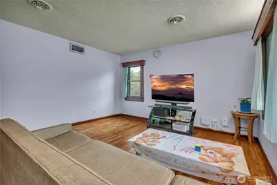 1860 S 128th Street, Burien, WA 98168 - Photo 6