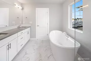 592 SW 97th St, Seattle, WA 98106 - Photo 30