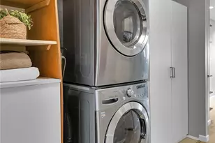 612 Prospect St, Seattle, WA 98109 - Photo 14