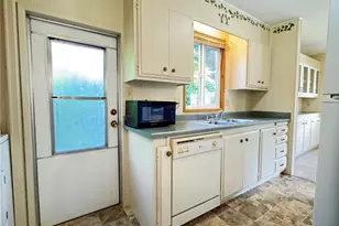 930 Trosper Rd SW, Tumwater, WA 98512 - Photo 12