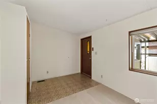 2725 E Fir St, Mount Vernon, WA 98273 - Photo 6