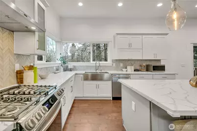 5942 21st Avenue SW, Seattle, WA 98106 - Photo 14