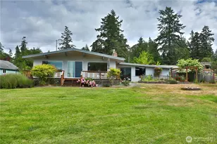 538 Bush Point Rd, Freeland, WA 98249 - Photo 2