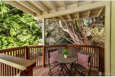 8800 Ravenna Avenue NE, Seattle, WA 98115 - Photo 20